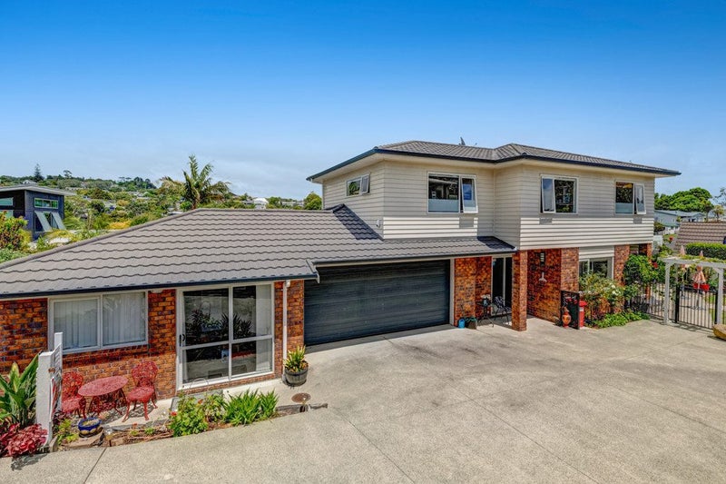 13 Andre Rise, Stanmore Bay, Whangaparaoa - Carousel 1
