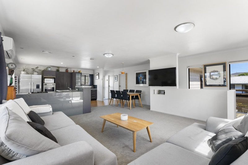 38 Omata Road, Marfell, New Plymouth - Carousel 2