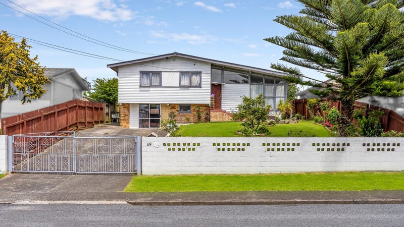 69 Ferguson Street, Manurewa East, Auckland - Carousel 1