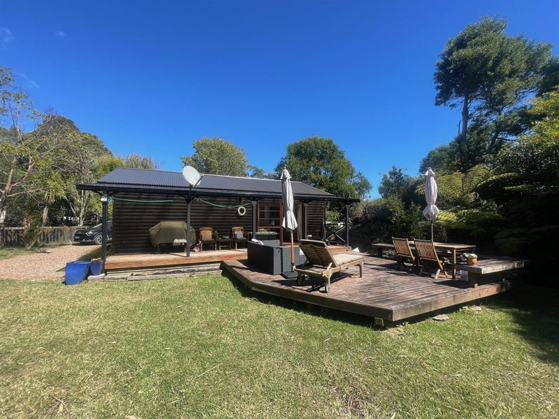 2/16 Totara Road, Onetangi, Waiheke Island - Carousel 1