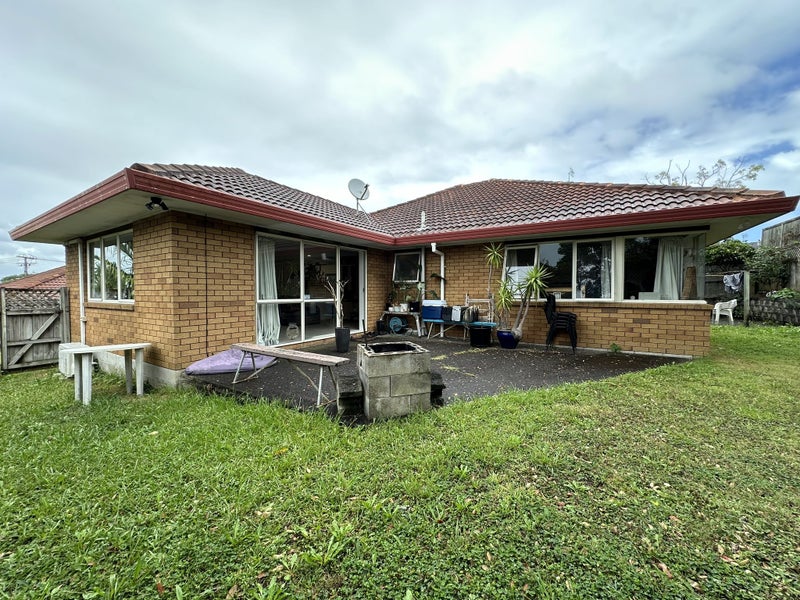 2/18 Woodbine Avenue, Greenlane, Auckland - Carousel 16