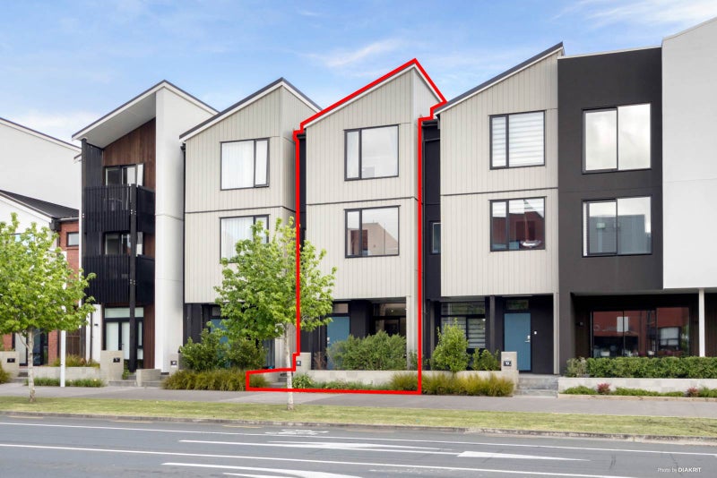 95 Hobsonville Road, West Harbour, Auckland - Carousel 1