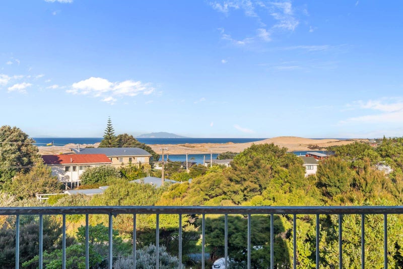 36 Moir Point Road, Mangawhai Heads, Mangawhai - Carousel 2