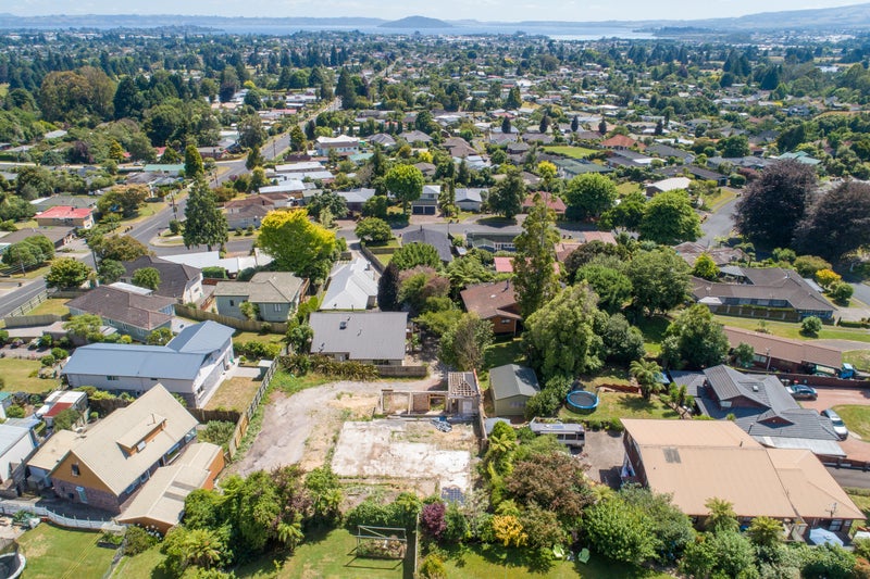 5C Wychwood Crescent, Springfield, Rotorua - Carousel 12