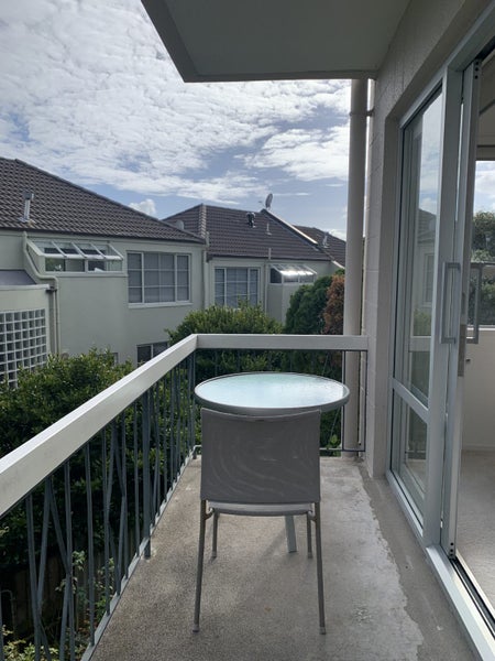 10/5 Curran Street, Herne Bay, Auckland - Carousel 13