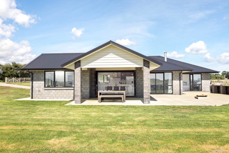 22 Taurangaruru Road, Karioitahi, Waiuku - Carousel 1