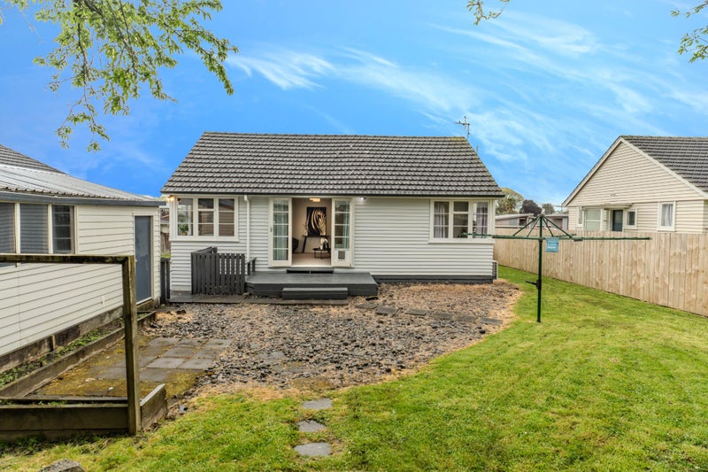 17 Lorne Street, Melville, Hamilton - Carousel 1