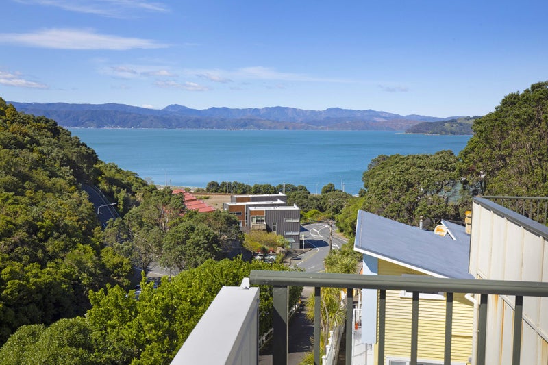 2/19 Onslow Road, Khandallah, Wellington - Carousel 1