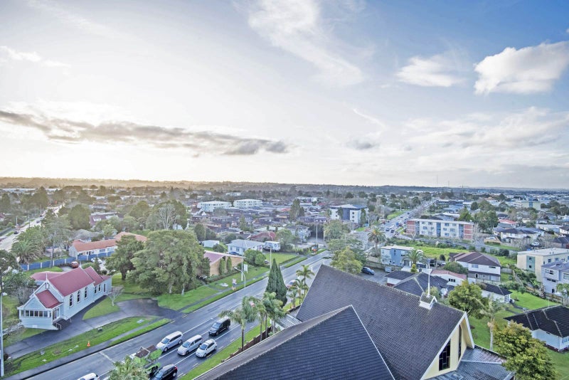 1006/1 Buscomb Avenue, Henderson, Auckland - Carousel 1