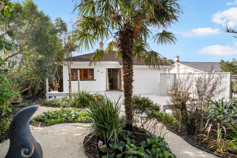 3 Hemi Street, Narrow Neck, Auckland - Carousel 1