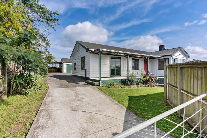 11 Buchanan Road, Papakura - Carousel 29