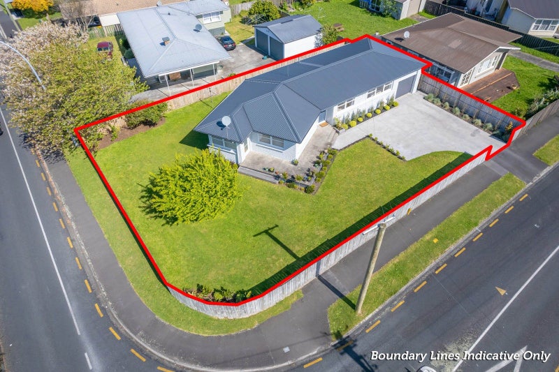 2 Mears Road, St Andrews, Hamilton - Carousel 1