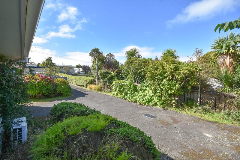 20A Jellicoe Crescent, Kaikorai, Dunedin - Carousel 2