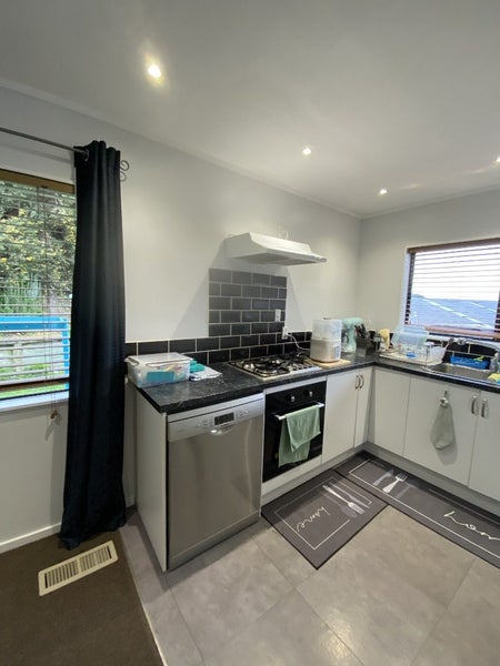 33 Omapere Street, Whitby, Porirua - Carousel 2