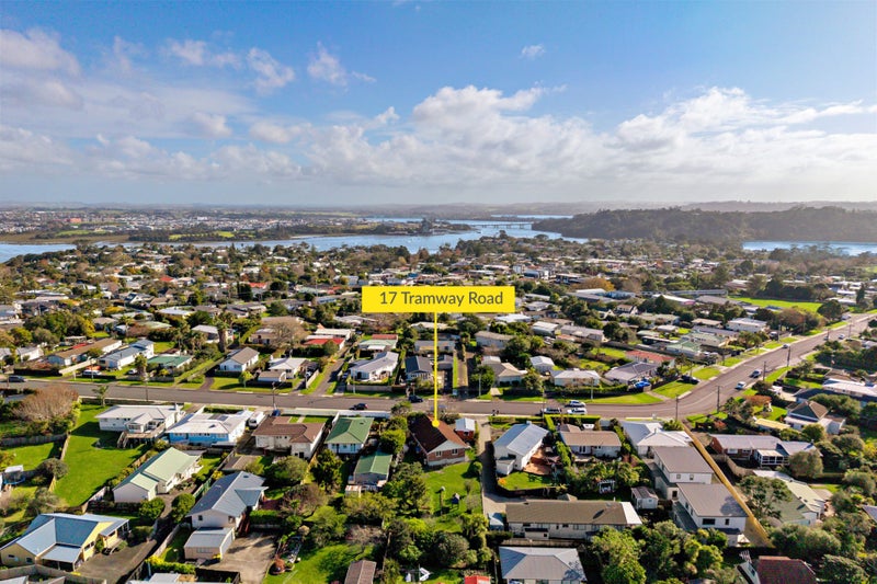 17 Tramway Road, Beach Haven, Auckland - Carousel 8