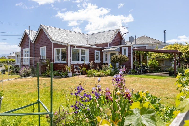 24 Wrigley Street, Masterton, Masterton - Carousel 2