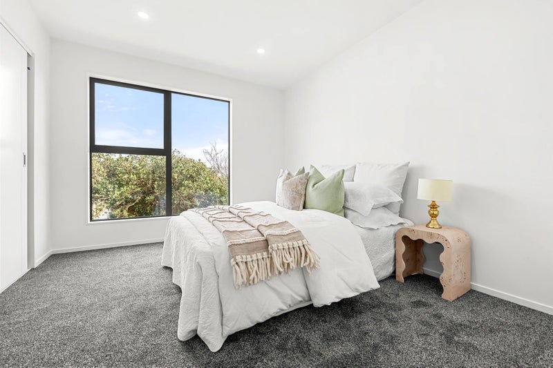 48 Kapuka Road, Mangere Bridge, Auckland - Carousel 1