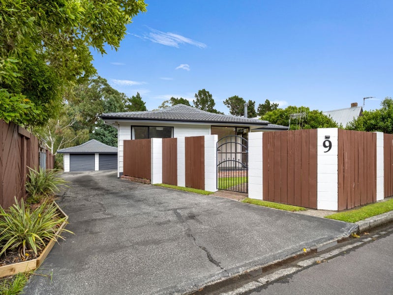 9 Guernsey Place, Fitzherbert, Palmerston North - Carousel 1