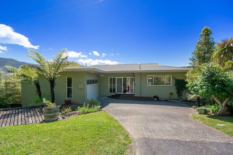 1 Seymour Street, Picton - Carousel 18