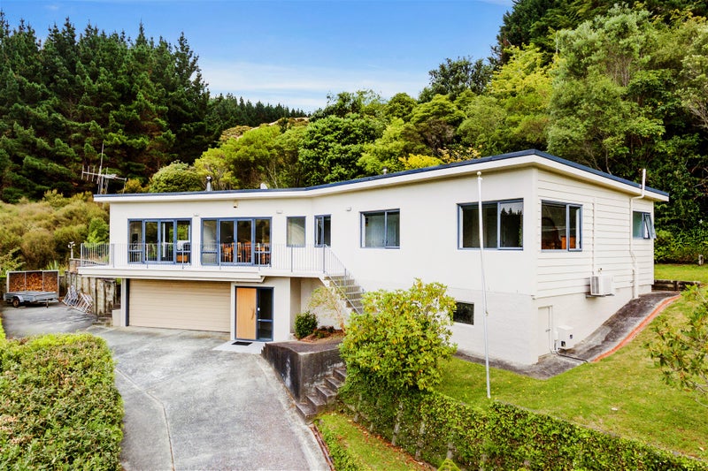 63 Sunrise Boulevard, Tawa, Wellington - Carousel 22