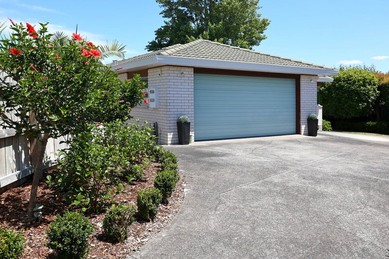 2/22 Septimus Place, Henderson, Auckland - Carousel 2