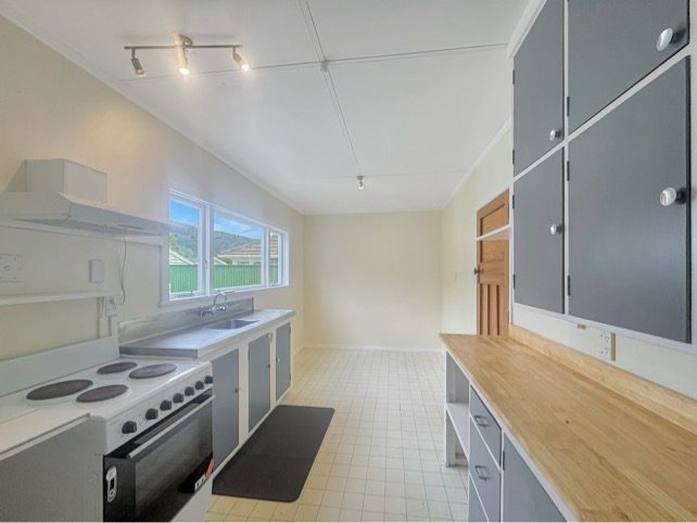 32 Petherick Street, Taita, Lower Hutt - Carousel 2