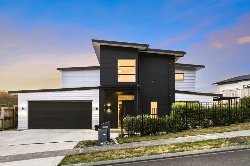 194 Navigation Drive, Whitby, Porirua - Carousel 2