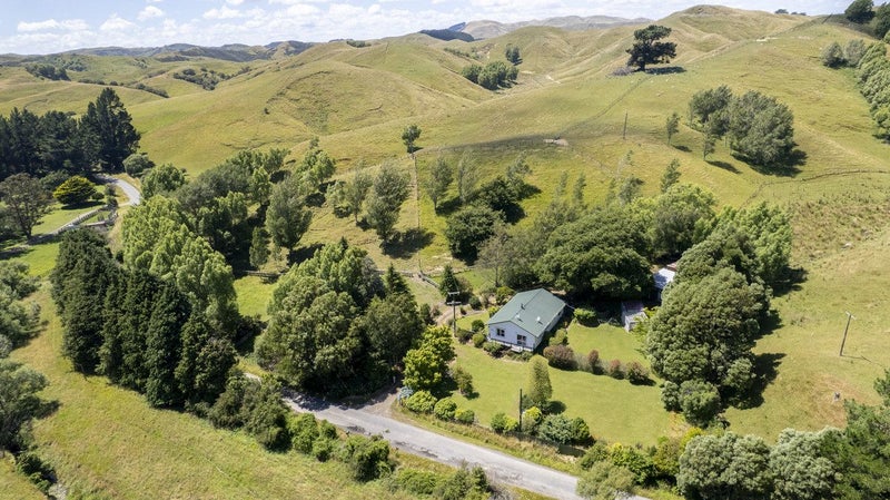 404 North Road, Mauriceville, Masterton - Carousel 1