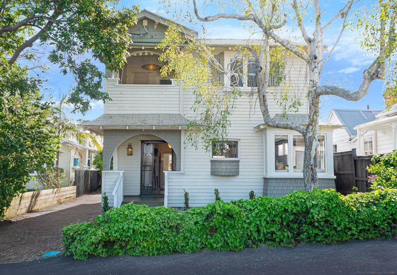 11 Buchanan Street, Devonport, Auckland - Carousel 1