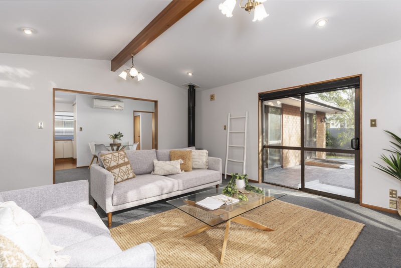 2/437 Greers Road, Bishopdale, Christchurch - Carousel 2