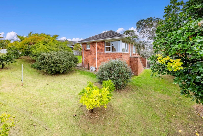 1/9 Lenihan Street, Northcote, Auckland - Carousel 12