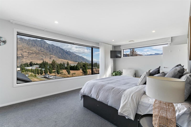 1 Batsford Lane, Lower Shotover, Queenstown - Carousel 1