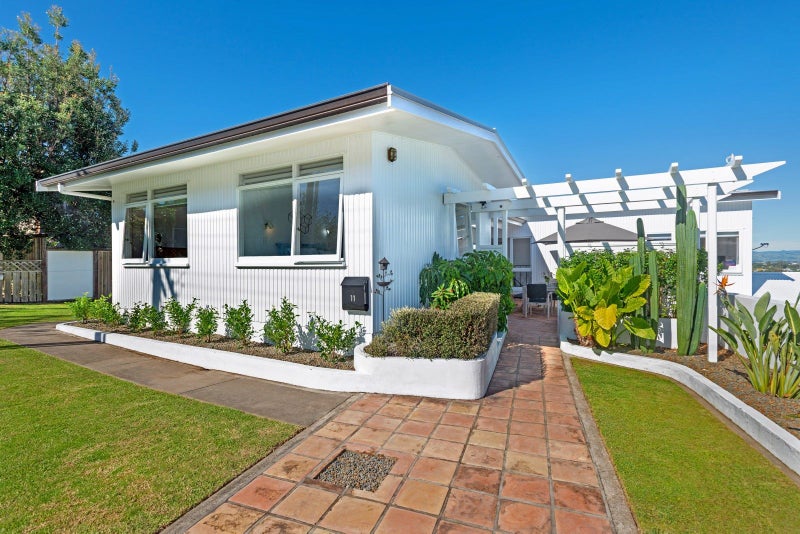 11 Belgium Terrace, Mangapapa, Gisborne - Carousel 2