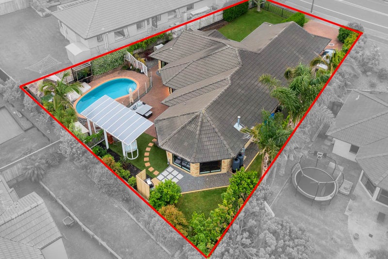 25 Hugh Green Drive, Pinehill, Auckland - Carousel 2