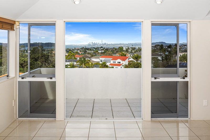 2/23 Bernleigh Terrace, West Harbour, Auckland - Carousel 2