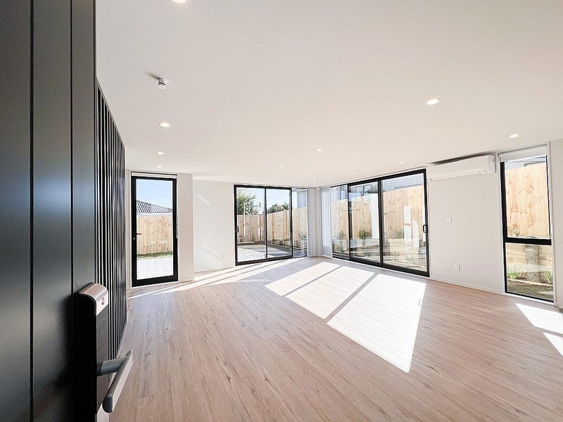 2/0 Hillsborough Road, Mount Roskill, Auckland - Carousel 2