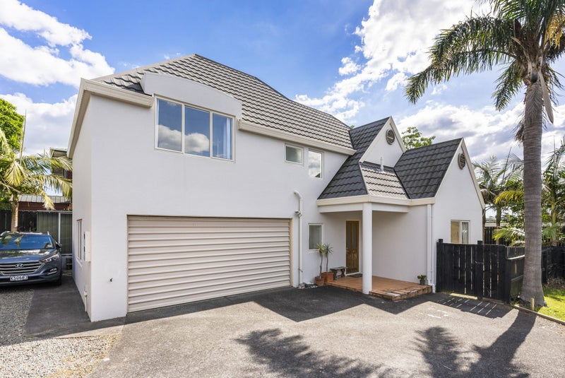 2/13 Eversleigh Road, Belmont, Auckland - Carousel 18