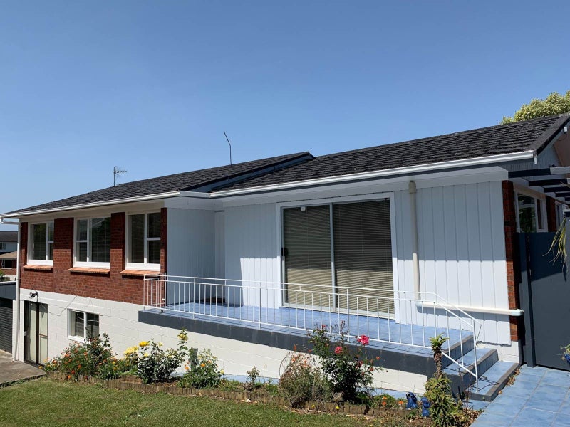 155 Hutchinsons Road, Bucklands Beach, Auckland - Carousel 1