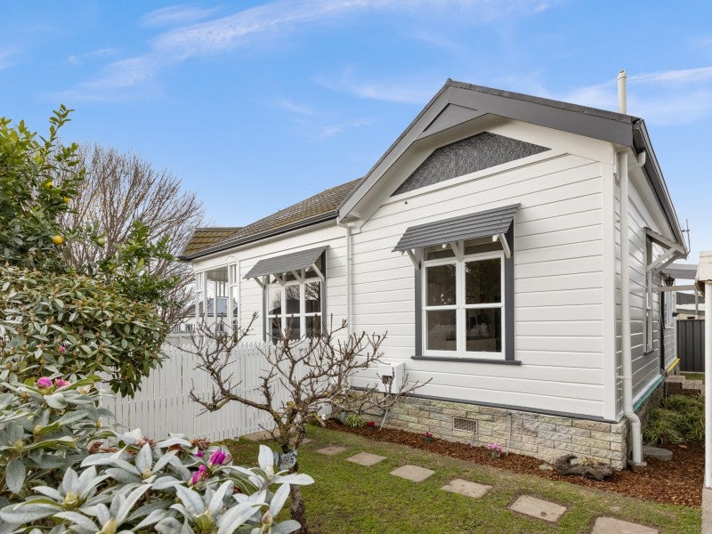 107 Grays Road, Saint Leonards, Hastings - Carousel 2