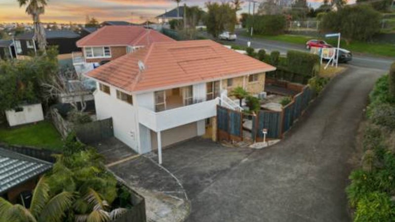 8 Deborah Hatton Lane, Mount Wellington, Auckland - Carousel 1