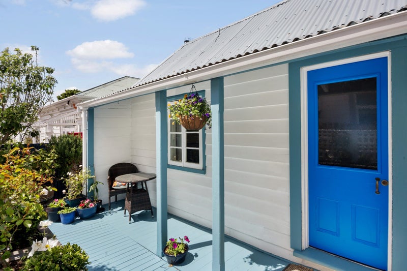 5 Torless Terrace, Thorndon, Wellington - Carousel 1