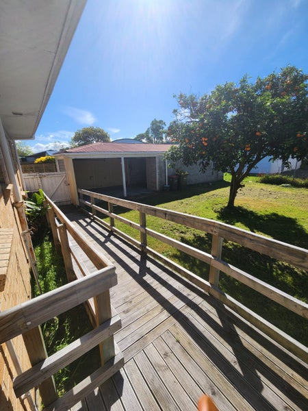 7 Scott Avenue, Hamilton East, Hamilton - Carousel 2