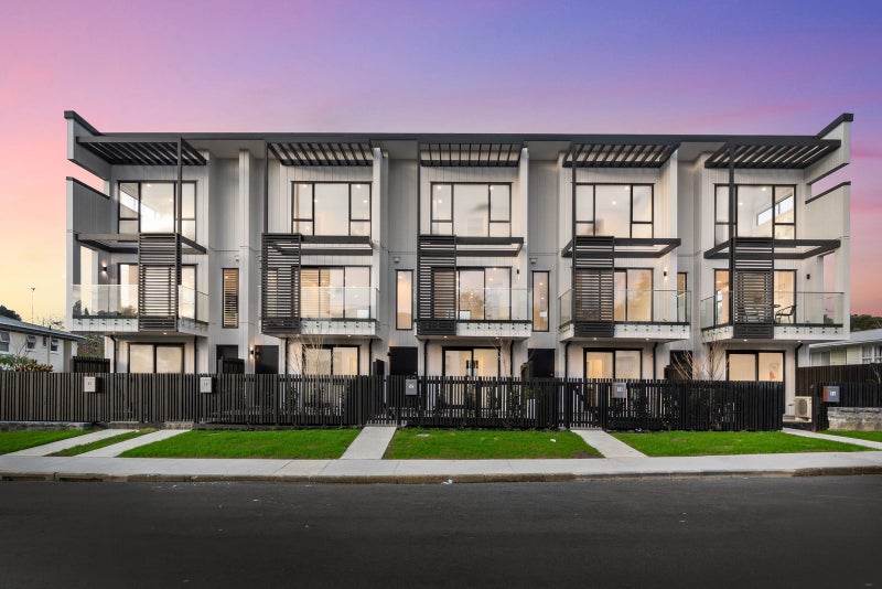 7E Agincourt Street, Glenfield, Auckland - Carousel 2
