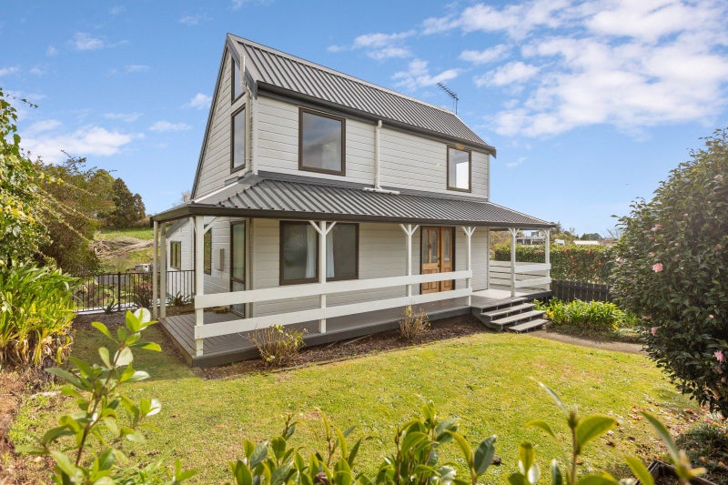 71 Heta Road, Highlands Park, New Plymouth - Carousel 1