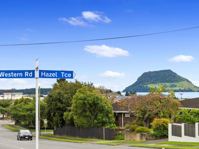 2 Western Road, Otumoetai, Tauranga - Carousel 16