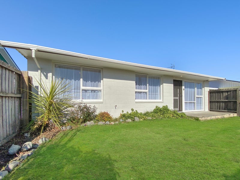 2/102 Wingate Street, Redwood, Christchurch - Carousel 1
