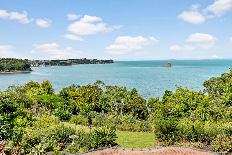 979 Whangaparaoa Road, Matakatia, Whangaparaoa - Carousel 1