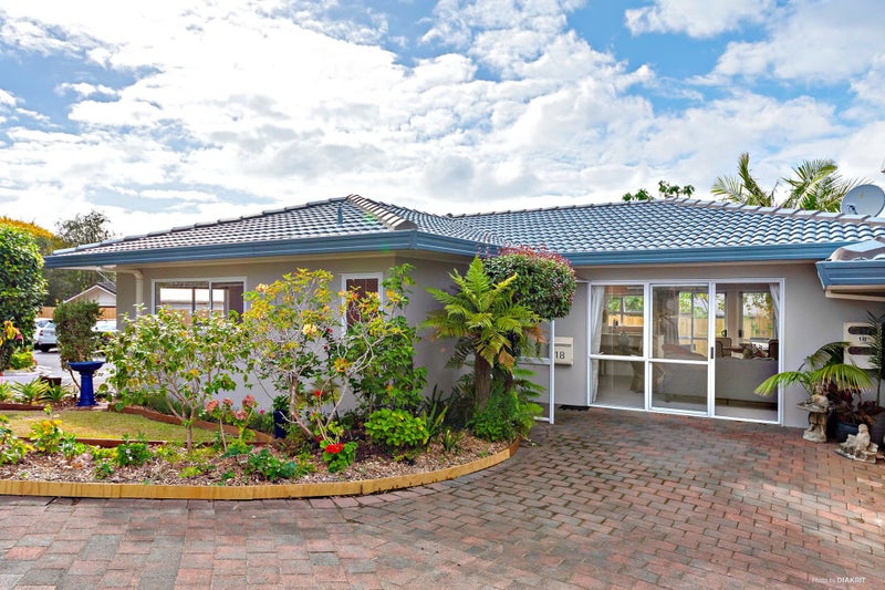 18/10 Gerard Way, Meadowbank, Auckland - Carousel 1