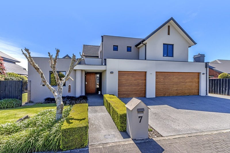 7 Oaktree Lane, Bishopdale, Christchurch - Carousel 1