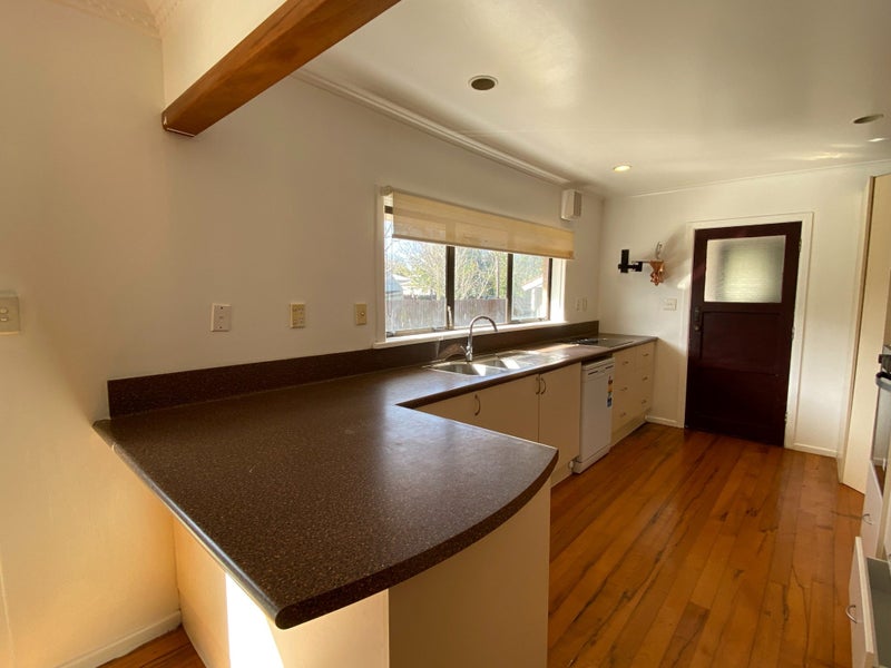 3 Sunnyside Crescent, Papatoetoe, Auckland - Carousel 2